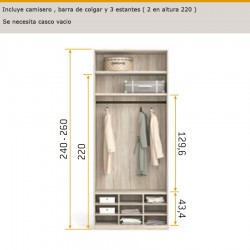 Interior de armario camisero, barra de colgar y estantes